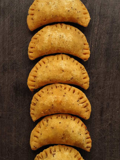 Una foto de Masa para empanadas con harina de arroz y garbanzos - SIN GLUTEN, SIN LACTOSA, SIN HUEVO y ECONÓMICA