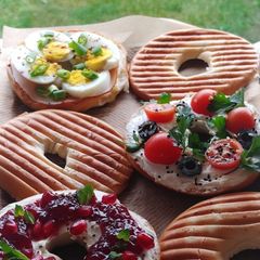 A picture of Sweet and sour bagels 🤩.