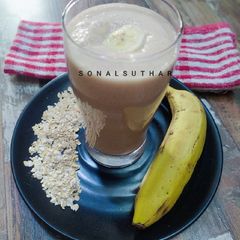 Banana Oatmeal Smoothie A picture of Banana Oatmeal Smoothie.