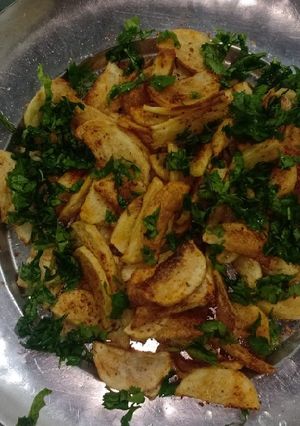 પેરી પેરી ચિપ્સ(peri peri Chips Recipe in Gujarati) રેસીપી મુખ્ય ફોટો