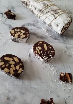 Csokiszalámi recept fotója