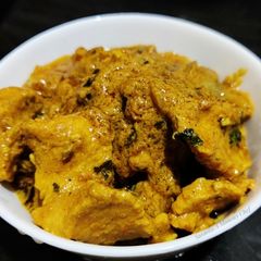 A picture of Badami chicken.