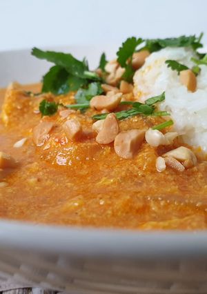 A picture of Chicken Korma (चिकन कोरमा).