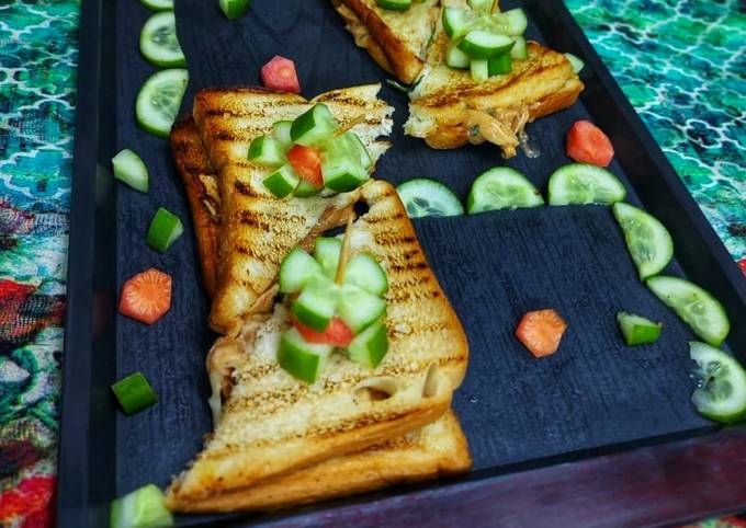 Chicken Tandoori Cheesy grilled Sandwiches