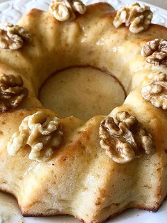 Foto de Bolo de requeijão com mel e nozes 🍯