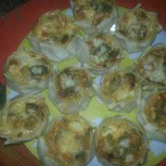 A picture of Canastitas de zapallitos y queso.