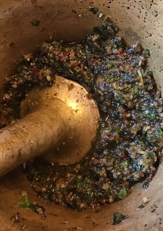 A picture of California Farm Fresh Pesto Sauce.