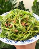 Rau tần ô trộn sốt trứng cá