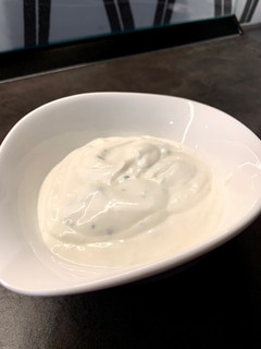 Una foto de Salsa de yogurt casera
