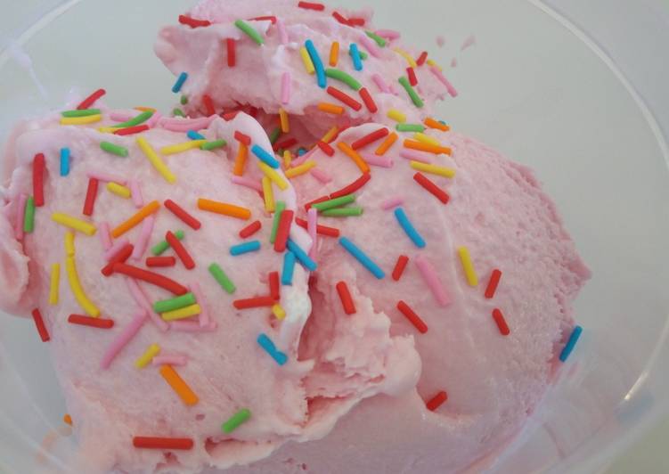 Recipe of Favorite No machine strawberry Icecream