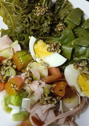 Una foto de Ensalada de judías verdes y kale