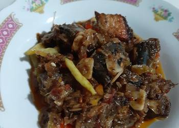 Siap Saji Tongkol gesseng asam hitam Lezat Mantap