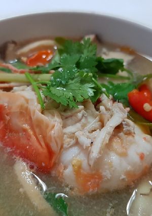 A picture of Clear Tom Yum Goong (Thai Spicy Shrimp Soup).