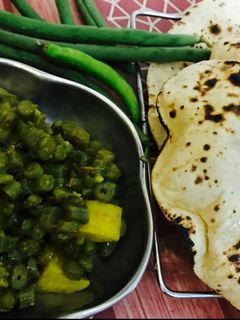 फ्रेंच बींस मसाला (French beans masala recipe in hindi) रेसिपी मुख्य फोटो