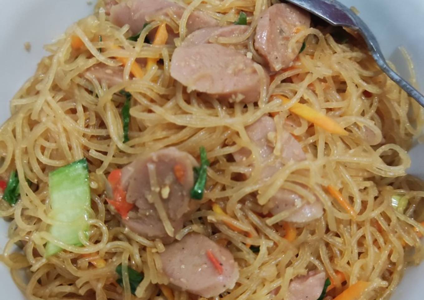 Bihun goreng sosis ayam