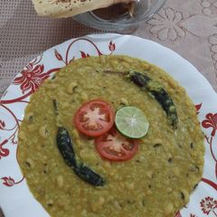 A picture of Lobhia Khichdi.