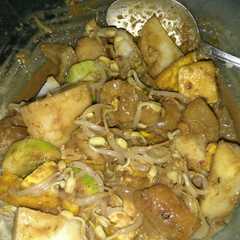 Kupat tahu/rujak lontong রেসিপির প্রধান ছবি