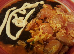 Una foto de Huevos con Salchicha (desayuno rápido,fácil y rico)
