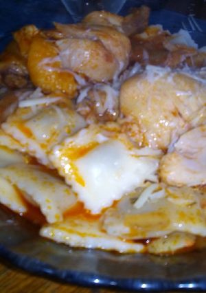 Una foto de Ravioles con Pollo 🍴🍗