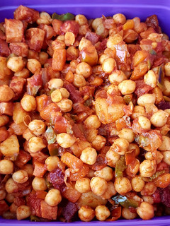 Una foto de Ensalada de garbanzos