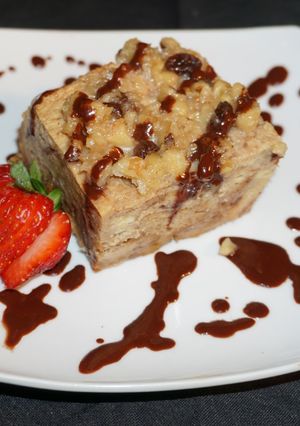 A picture of COLEGIALES OR BREAD PUDDING WITH CHOCOLATE SAUCE. JON STYLE.