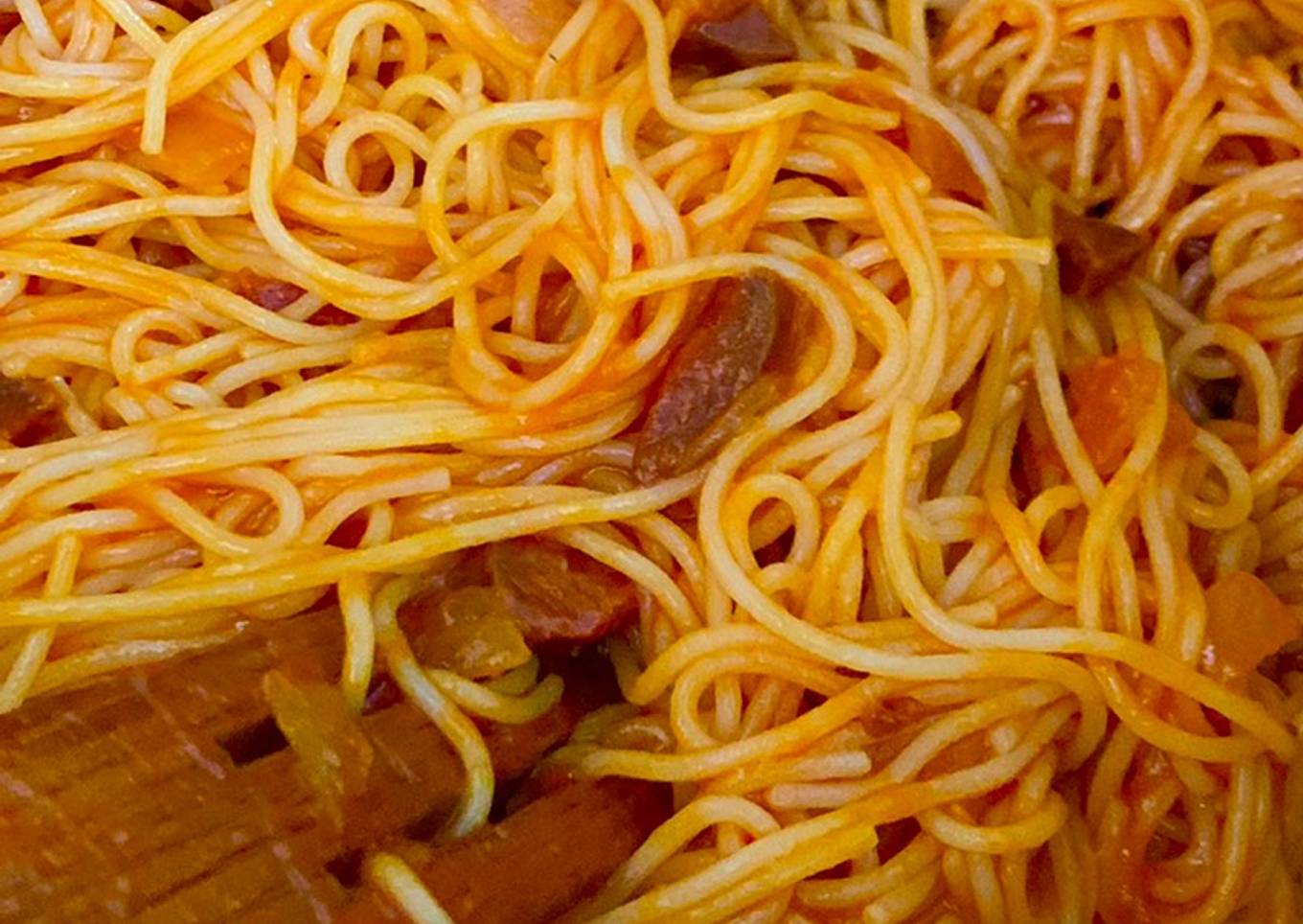 Espaguetis con chorizo