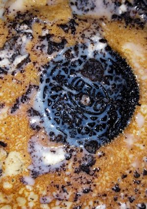 A picture of Pancakes with Oreo.