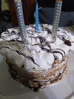 Una foto de Rico y fácil! Torta rogel😍
