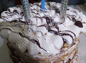 Una foto de Rico y fácil! Torta rogel😍