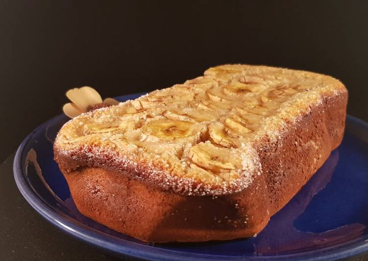 Bizcocho de plátano y chocolate blanco