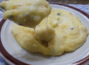 Una foto de Polenta cremosa a los 4 quesos