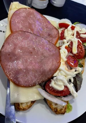 A picture of Full Lomo Adobado Sandwich.