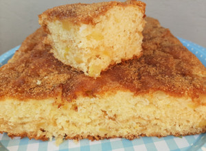 Una foto de Torta de manzana 🍎 y canela