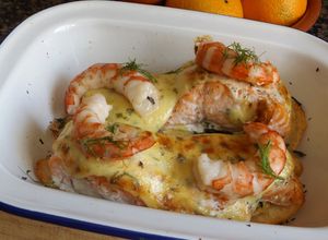 Foto principal de Salmón al horno con patatas y mayonesa al eneldo