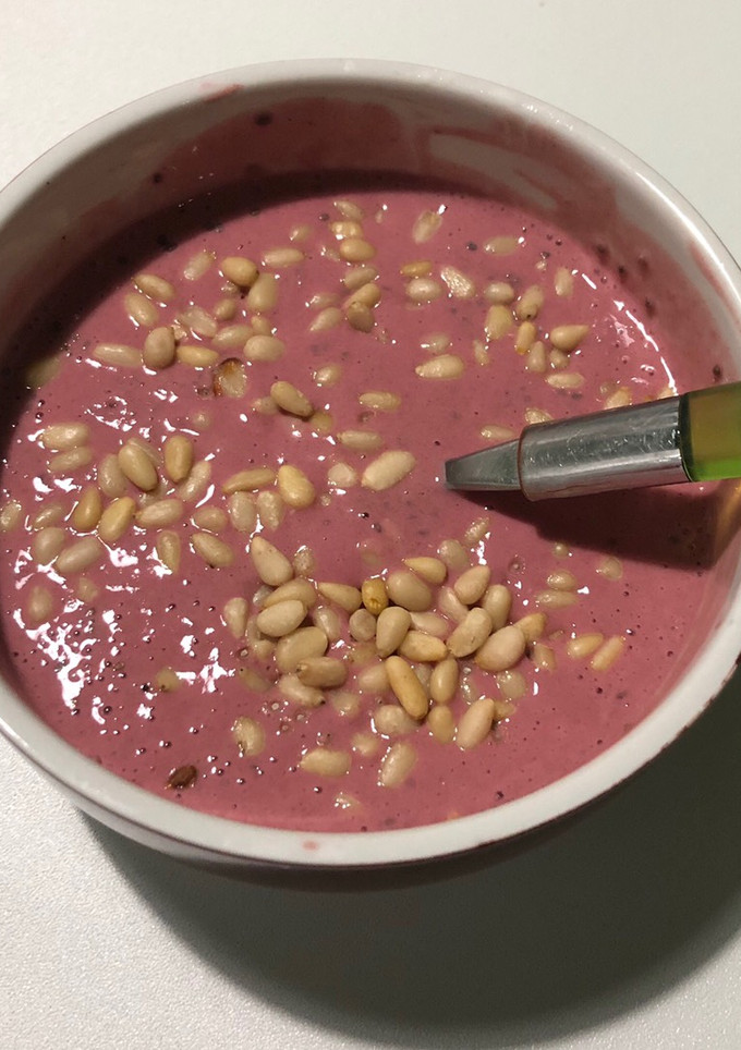 Una foto de Smoothie bowl de pitahaya y kéfir