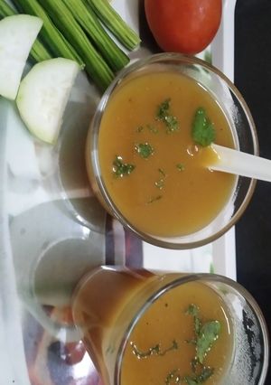 દૂધી સરગવા નું સૂપ (Dudhi drumstick soup Recipe In Gujarati) રેસીપી મુખ્ય ફોટો