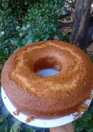 Una foto de Queque de vainilla con ralladura de limón 🍋