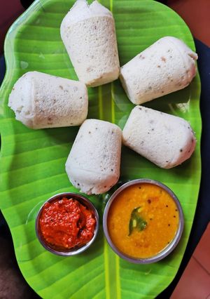 A picture of Kanchipuram idli.