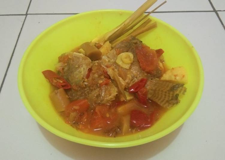 Bahan mengolah 023. Mujair Bumbu Kuning yang Lezat Sekali