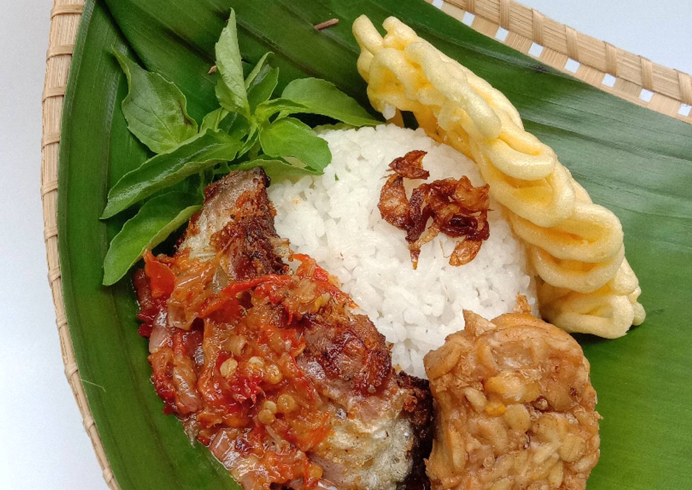 Penyetan Ikan Patin Asap
