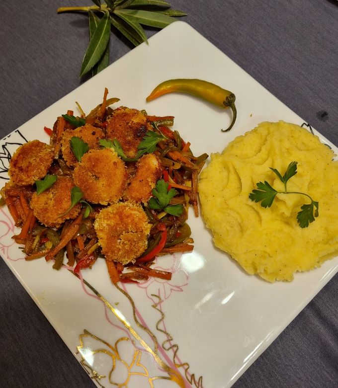 عکسی از دستور خوراک میگو و سبزیجات