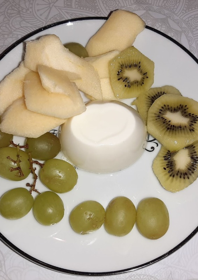 Una foto de Queso fresco con fruta