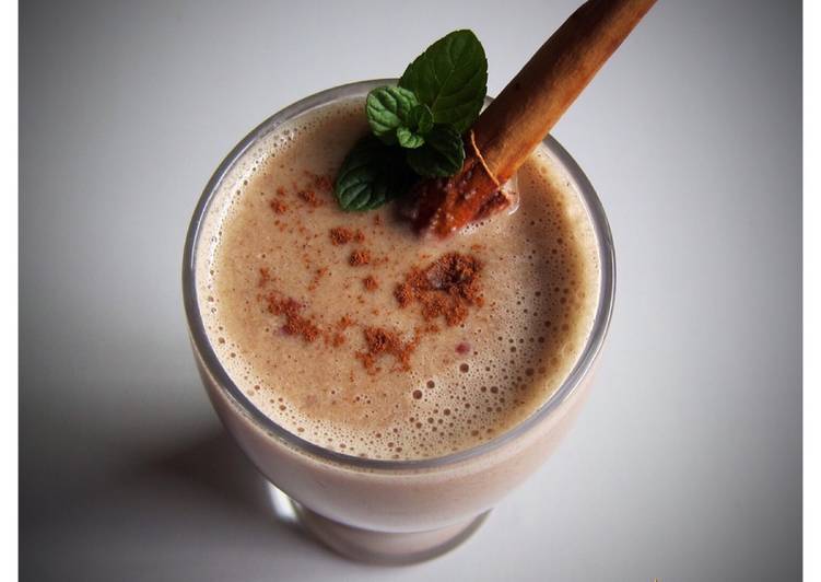 How to Prepare Super Quick Homemade Apple Cinnamon Smoothie