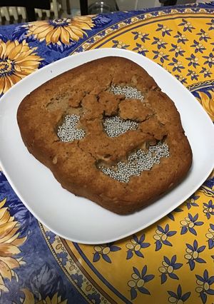 Une photo de Gâteau « monstre » à la farine de châtaigne et jus de pêches de vigne