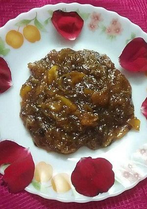 A picture of Kachche aam ka gudamma.