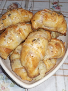 Foto de Mini Croissants de Pizza de Queijo e Fiambre