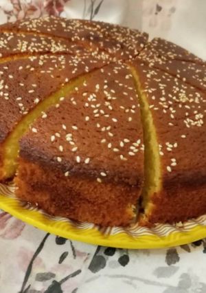 عکسی از دستور کیک ماست با طعم هل و زعفران