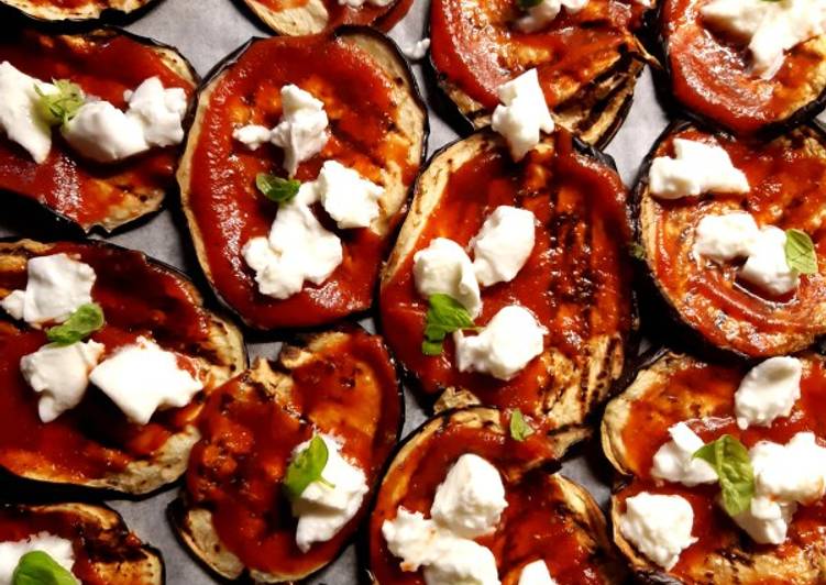 Simple Way to Make Qualsiasi sera della settimana Pizzette di melanzane 🍆🍕