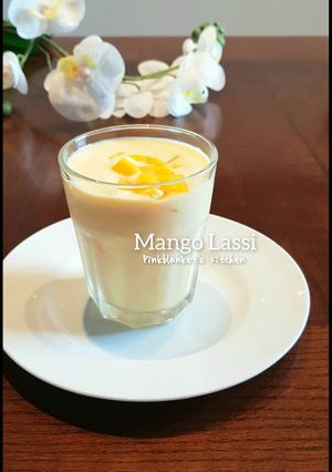 A picture of Mango Lassi.