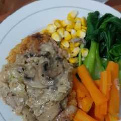 รูปของ Steak Tempe with Mushroom Sauce